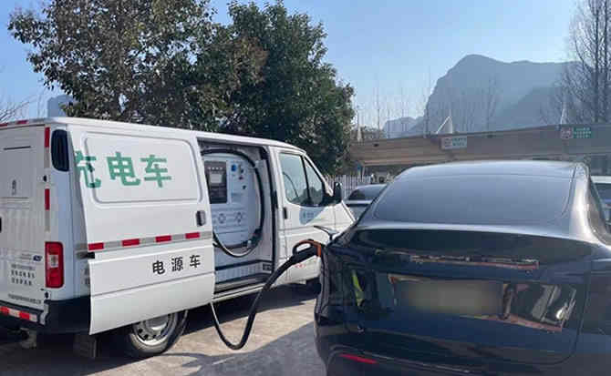 高昌区汽车搭电