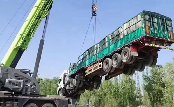 高昌区道路脱困救援案例